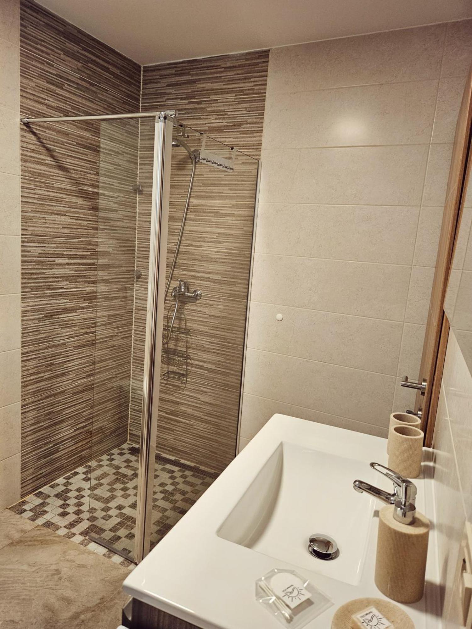 Apartment Gaja, โคเปร์ ภายนอก รูปภาพ